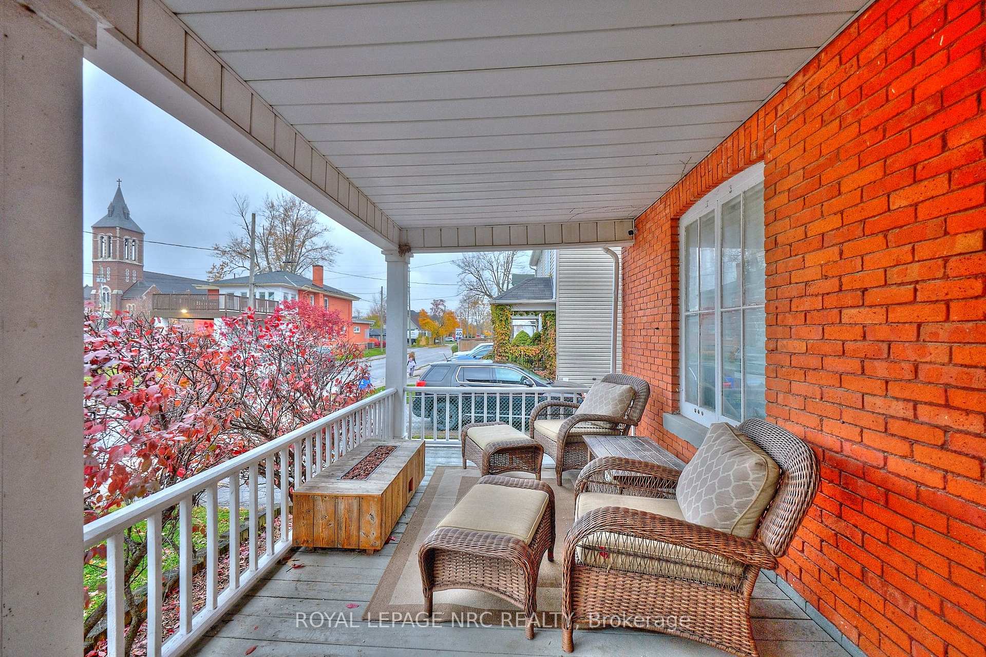 Photo 4 of 138 Young Street, Welland, Welland Downtown — HOMEH