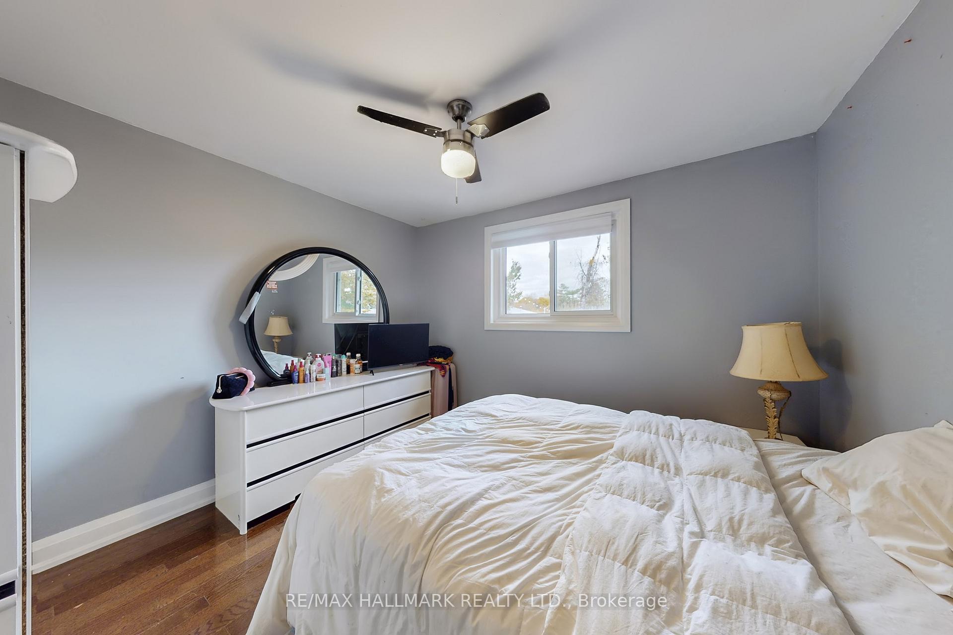 Photo 20 of 4 Devins Drive, Aurora, Aurora Heights — HOMEH