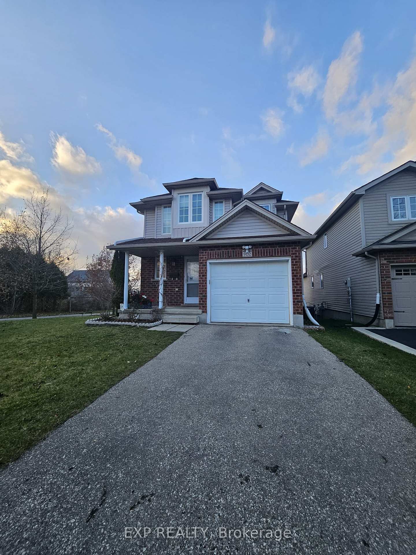 Photo 1 of 902 Atlantic Boulevard, Waterloo — HOMEH
