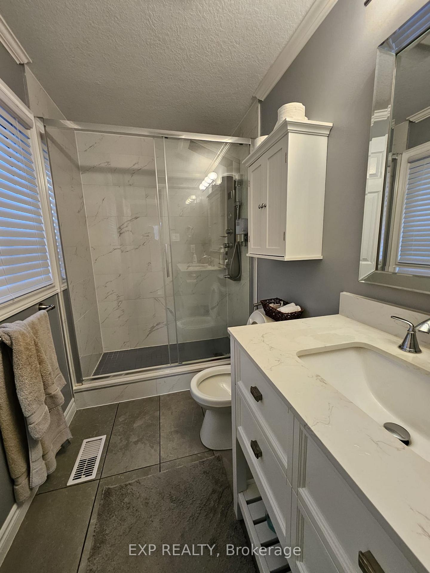 Photo 12 of 902 Atlantic Boulevard, Waterloo — HOMEH