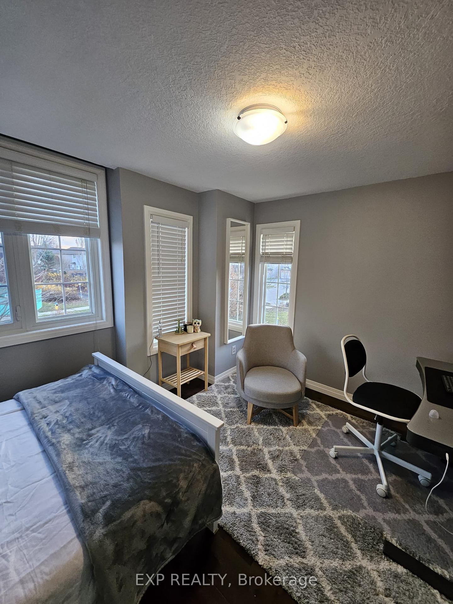 Photo 15 of 902 Atlantic Boulevard, Waterloo — HOMEH