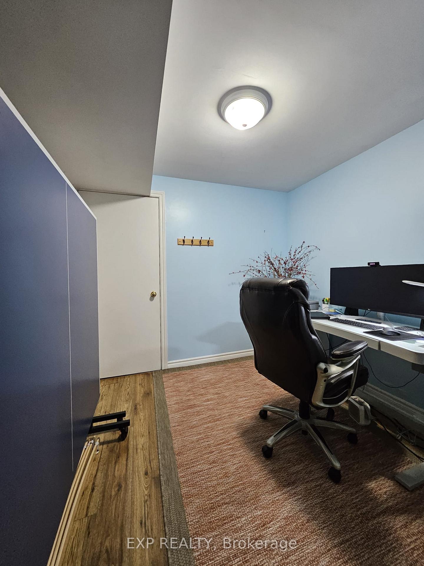 Photo 18 of 902 Atlantic Boulevard, Waterloo — HOMEH