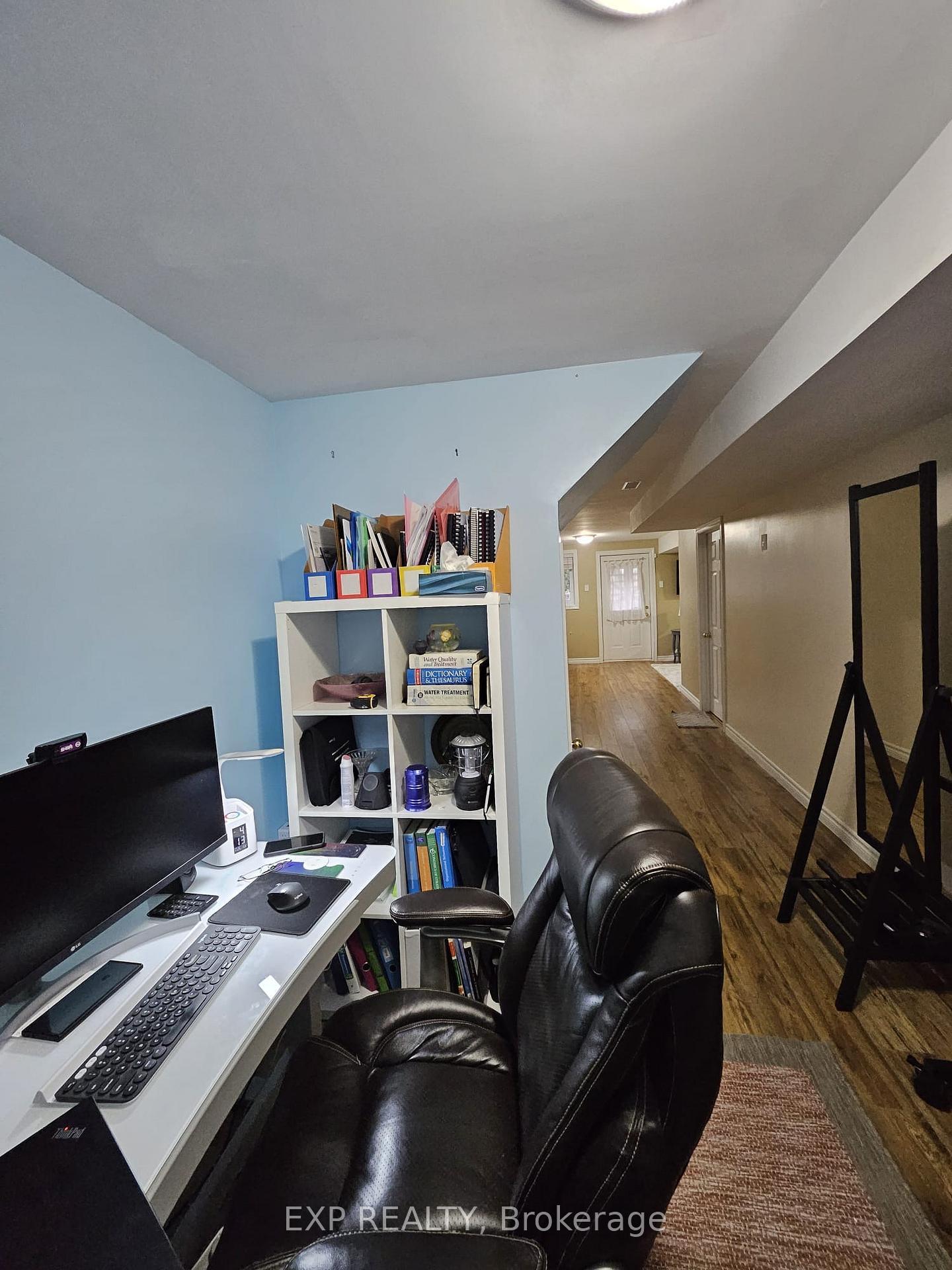 Photo 19 of 902 Atlantic Boulevard, Waterloo — HOMEH