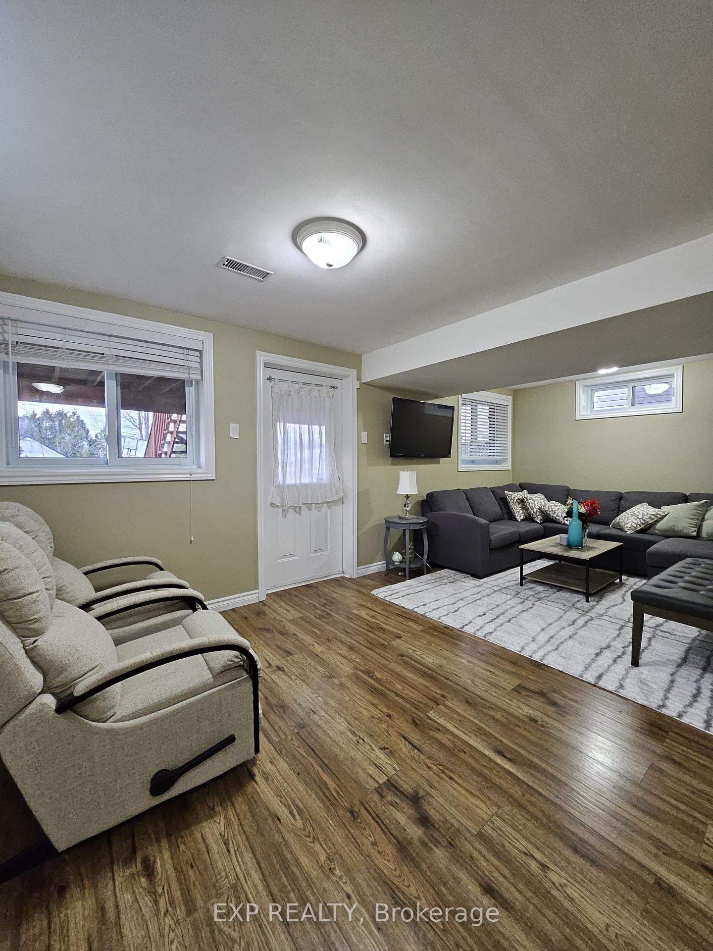 Photo 21 of 902 Atlantic Boulevard, Waterloo — HOMEH