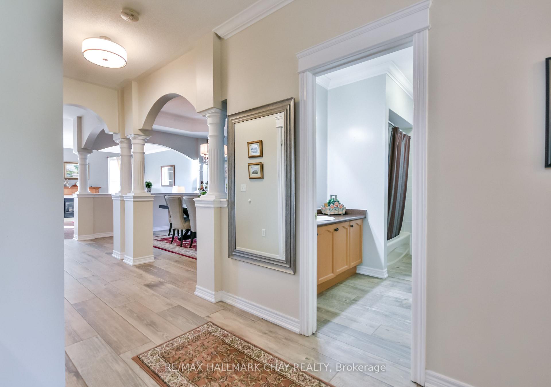 Photo 7 of 33 Meadowood Drive, Wasaga Beach — HOMEH