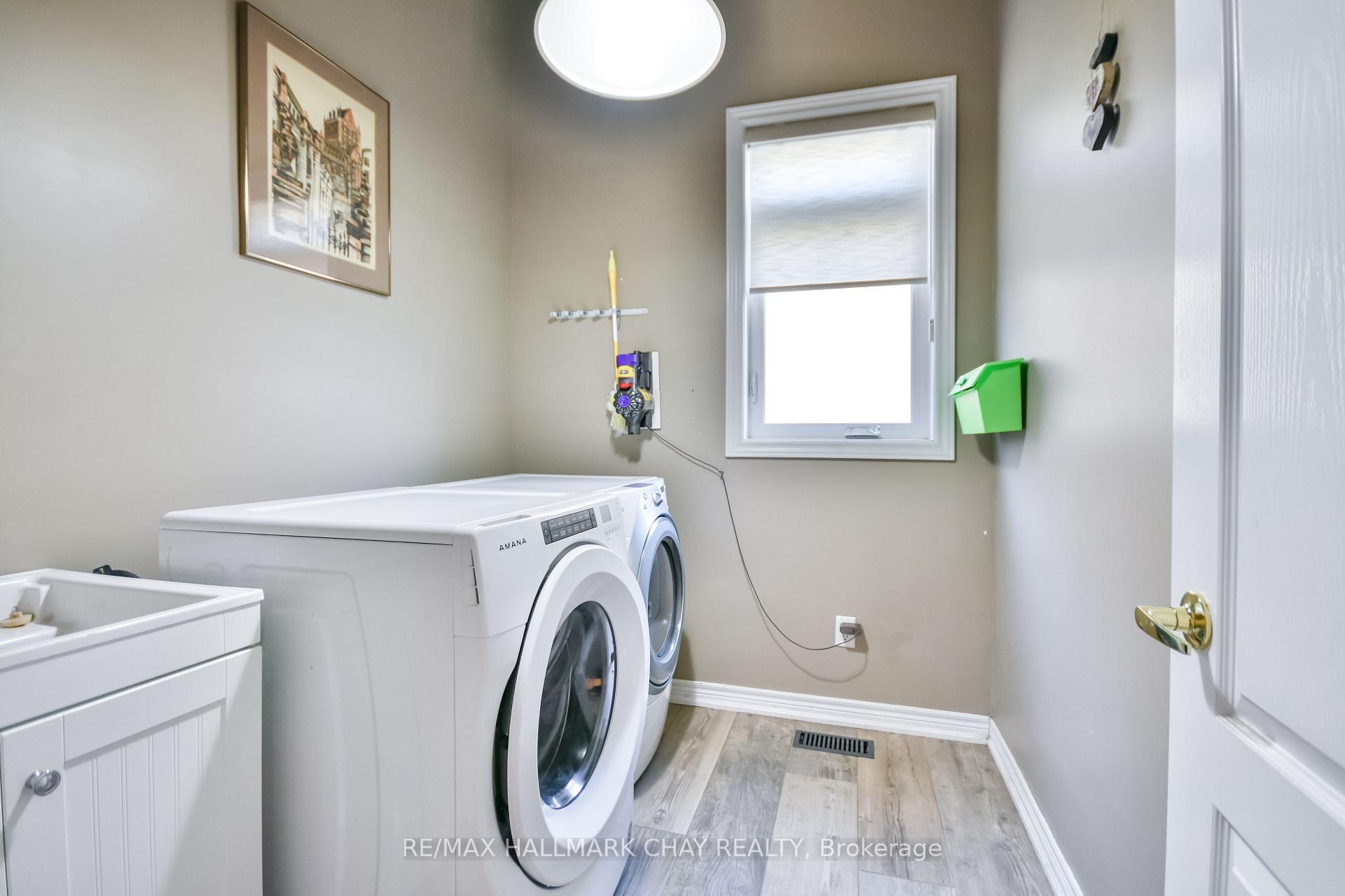 Photo 24 of 33 Meadowood Drive, Wasaga Beach — HOMEH