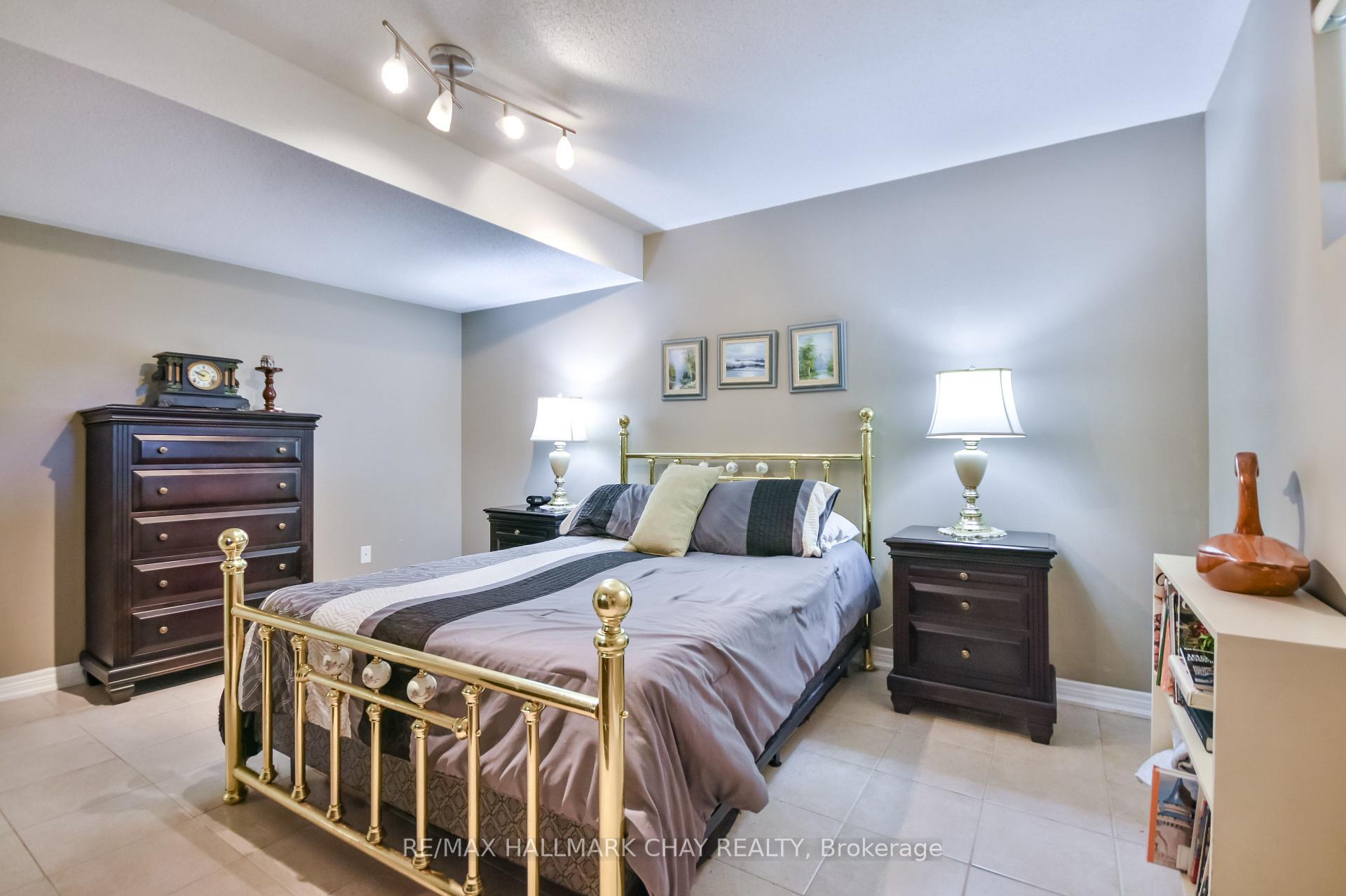 Photo 31 of 33 Meadowood Drive, Wasaga Beach — HOMEH