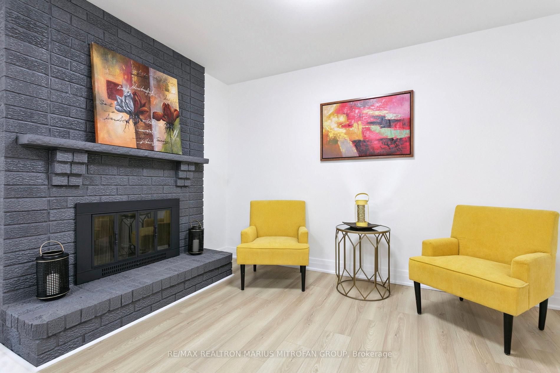Photo 7 of 161 Joanna Crescent, Vaughan, Crestwood-Springfarm-Yorkhill — HOMEH