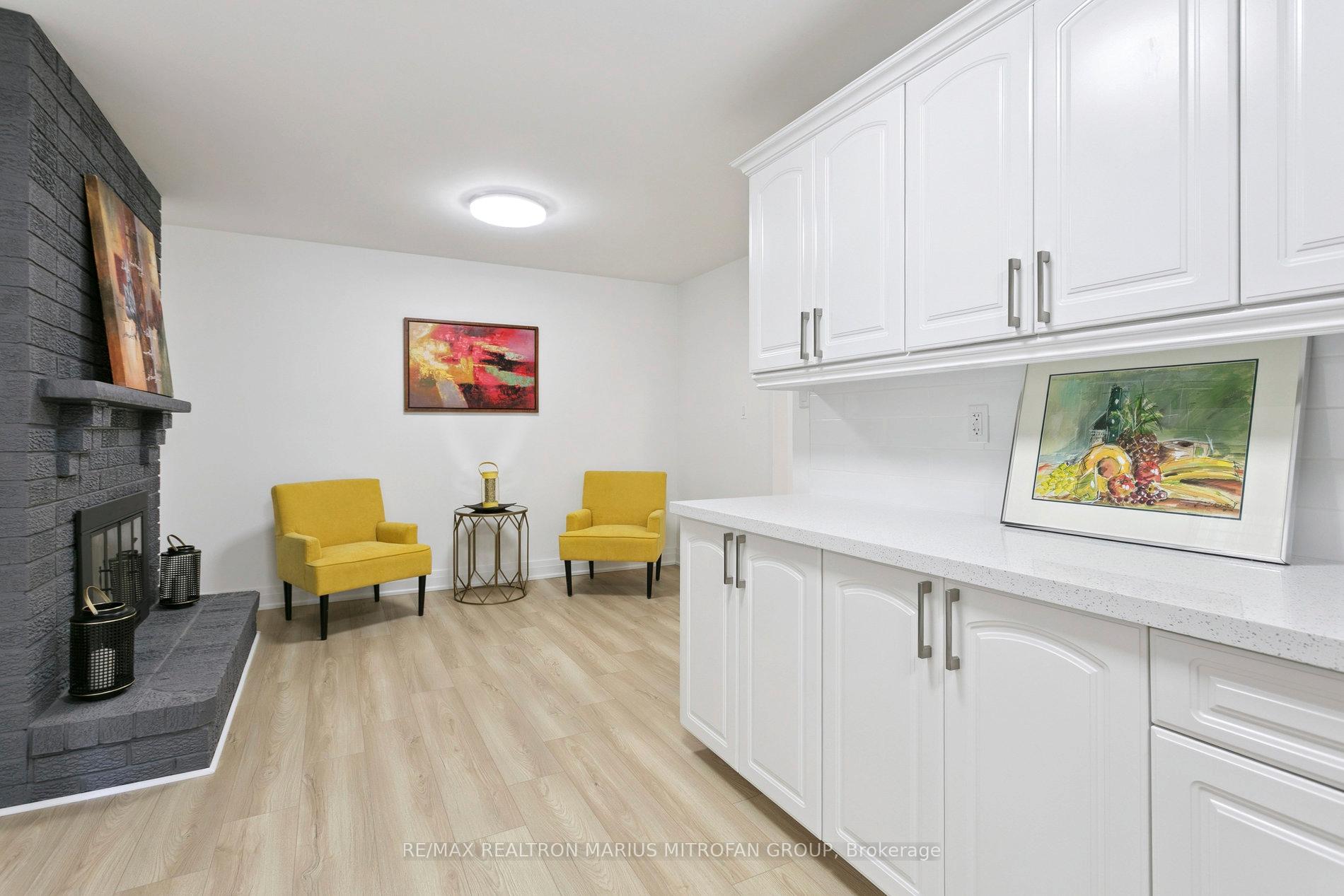 Photo 10 of 161 Joanna Crescent, Vaughan, Crestwood-Springfarm-Yorkhill — HOMEH
