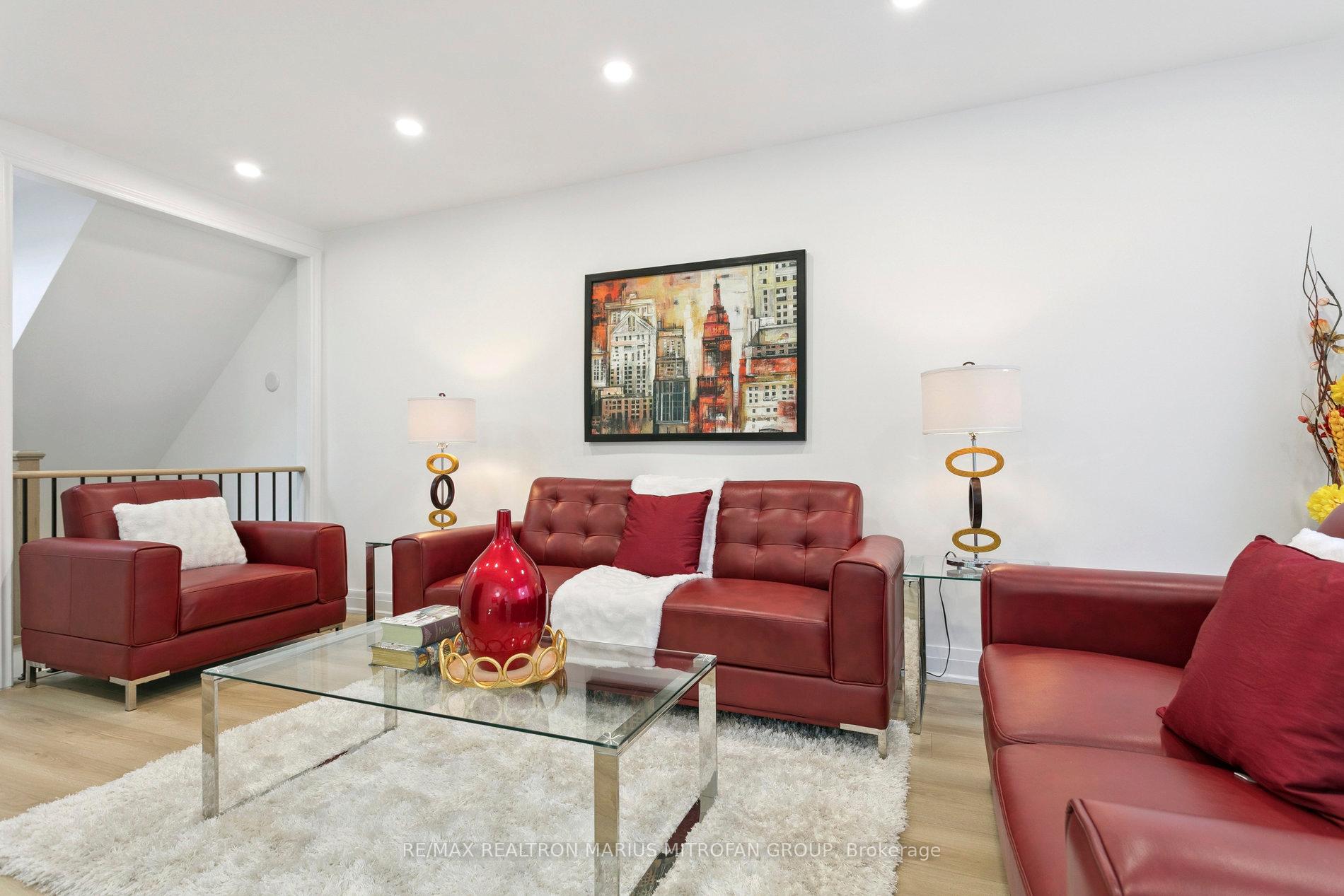 Photo 21 of 161 Joanna Crescent, Vaughan, Crestwood-Springfarm-Yorkhill — HOMEH