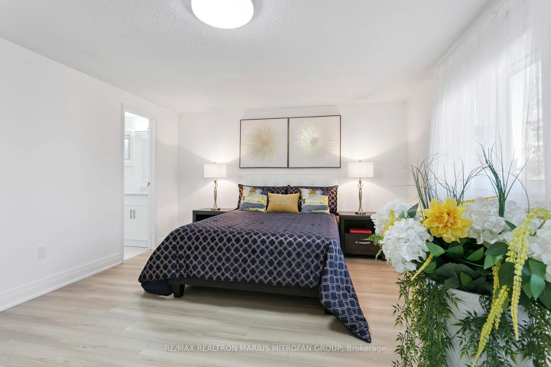 Photo 35 of 161 Joanna Crescent, Vaughan, Crestwood-Springfarm-Yorkhill — HOMEH