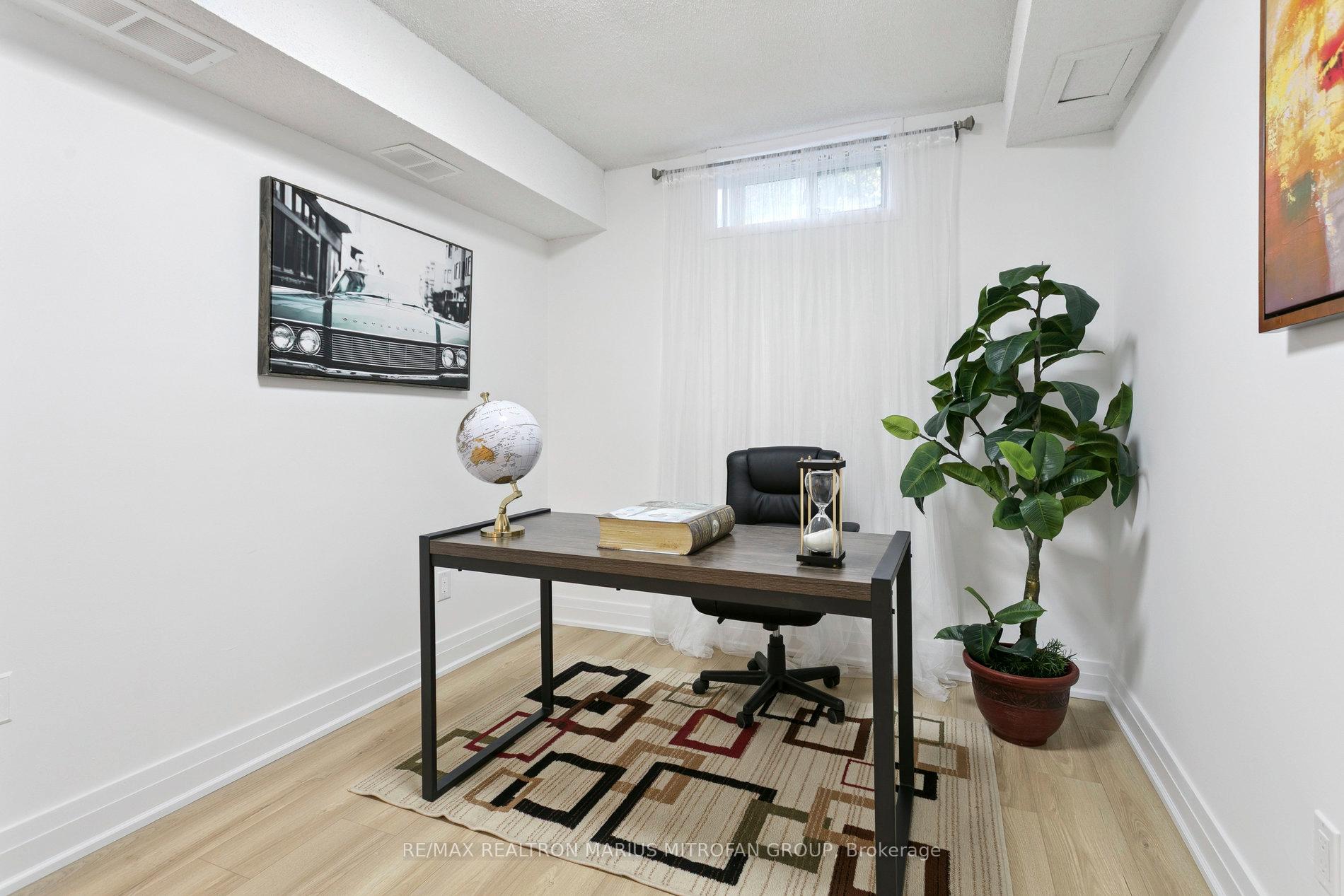 Photo 43 of 161 Joanna Crescent, Vaughan, Crestwood-Springfarm-Yorkhill — HOMEH
