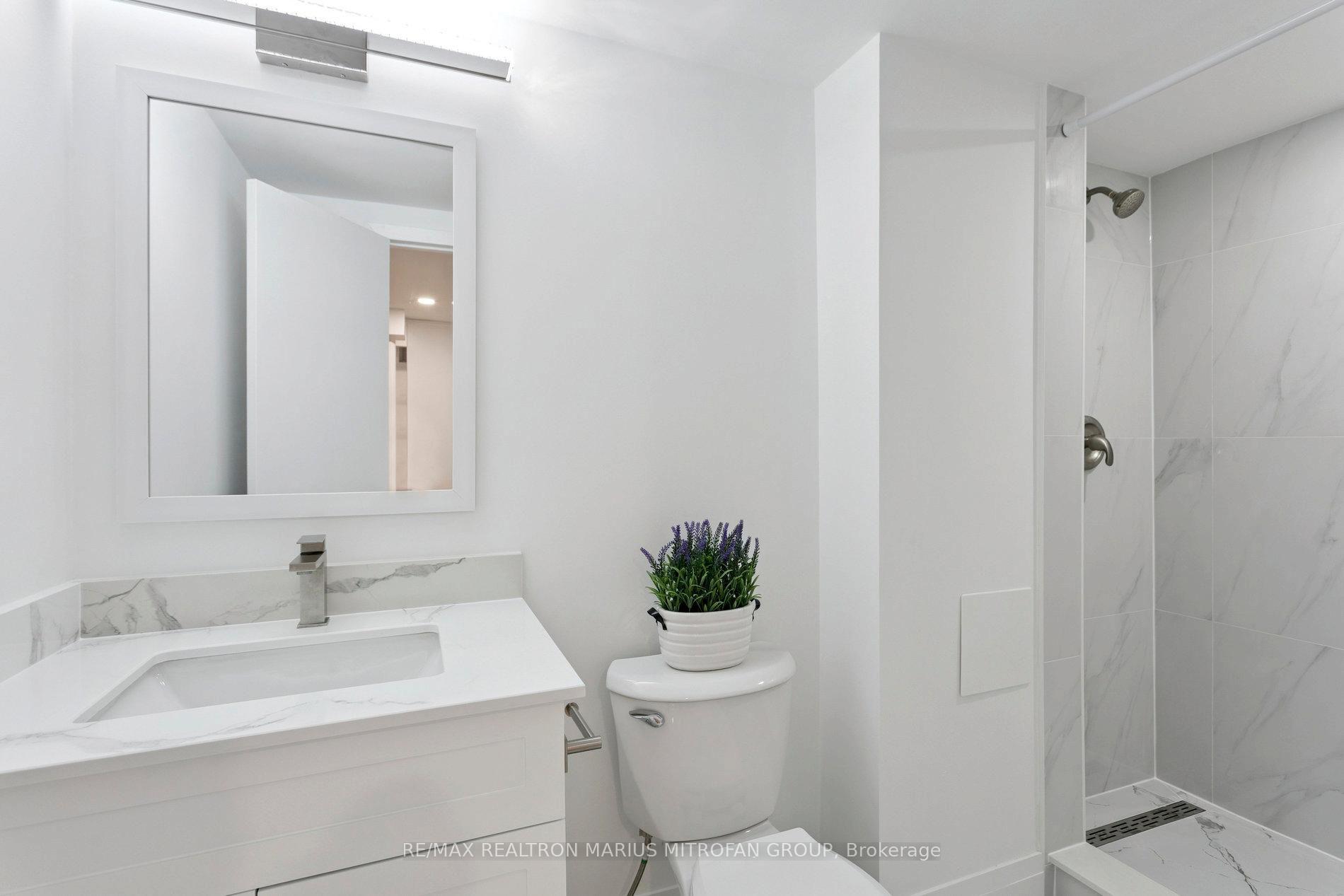 Photo 45 of 161 Joanna Crescent, Vaughan, Crestwood-Springfarm-Yorkhill — HOMEH