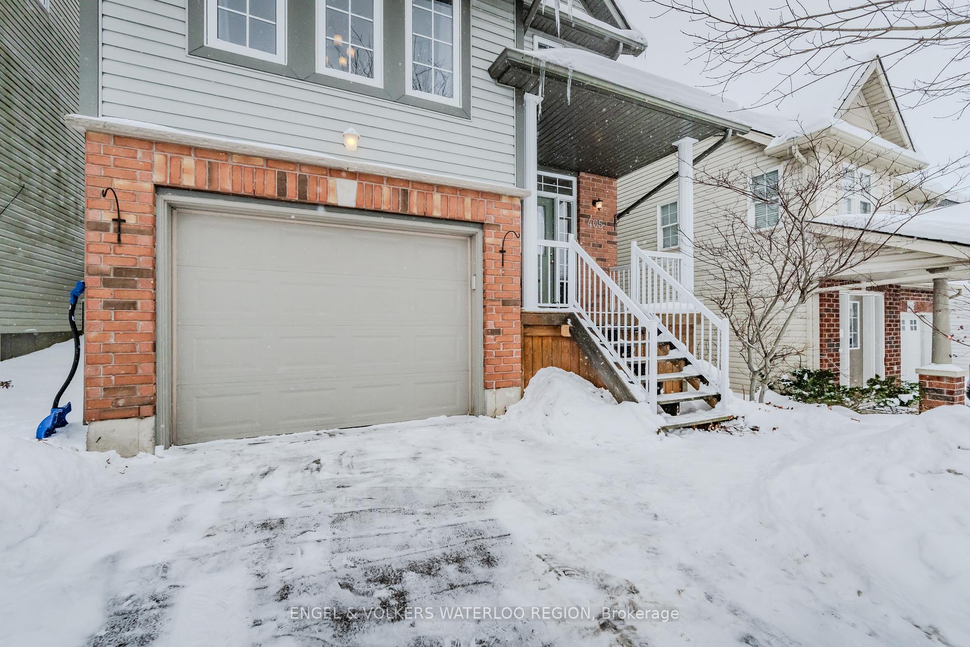 Photo 3 of 405 White Birch Avenue, Waterloo, Columbia Forest — HOMEH