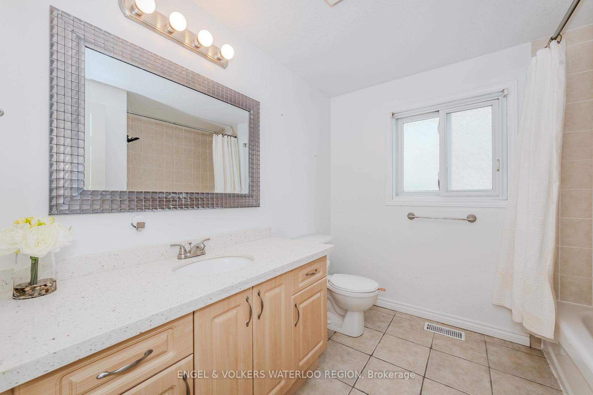 Photo 27 of 405 White Birch Avenue, Waterloo, Columbia Forest — HOMEH
