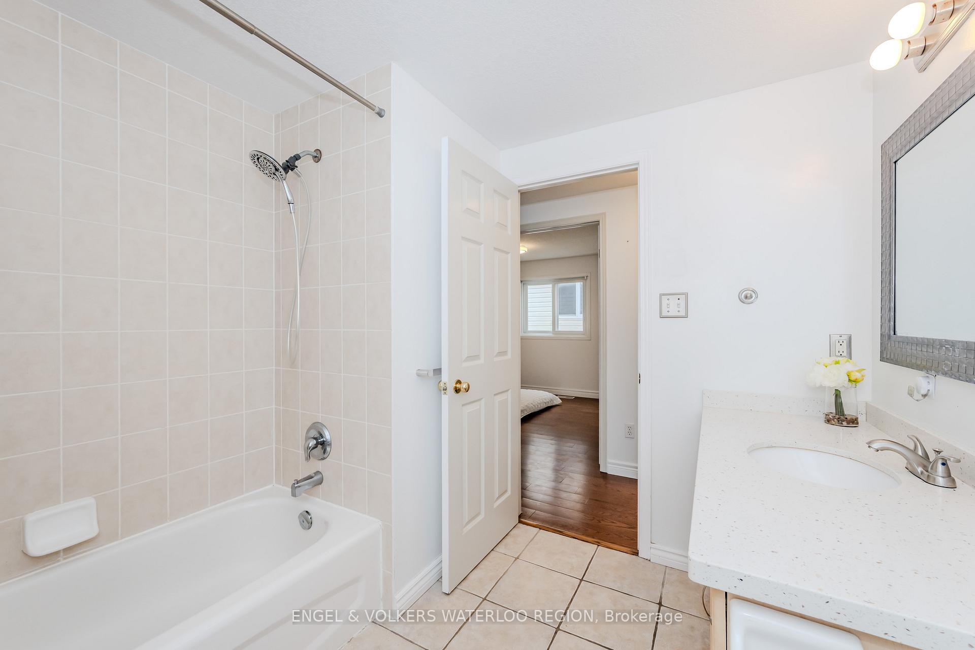 Photo 28 of 405 White Birch Avenue, Waterloo, Columbia Forest — HOMEH