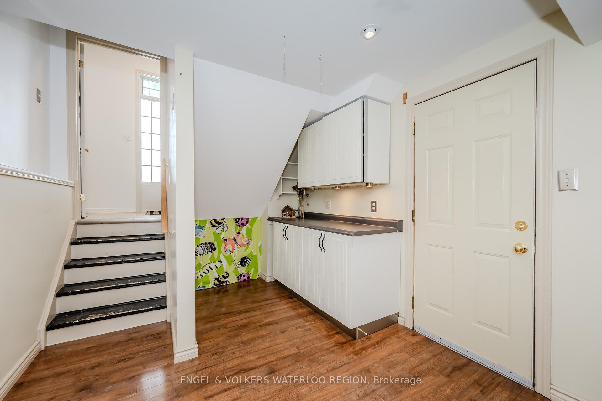 Photo 29 of 405 White Birch Avenue, Waterloo, Columbia Forest — HOMEH