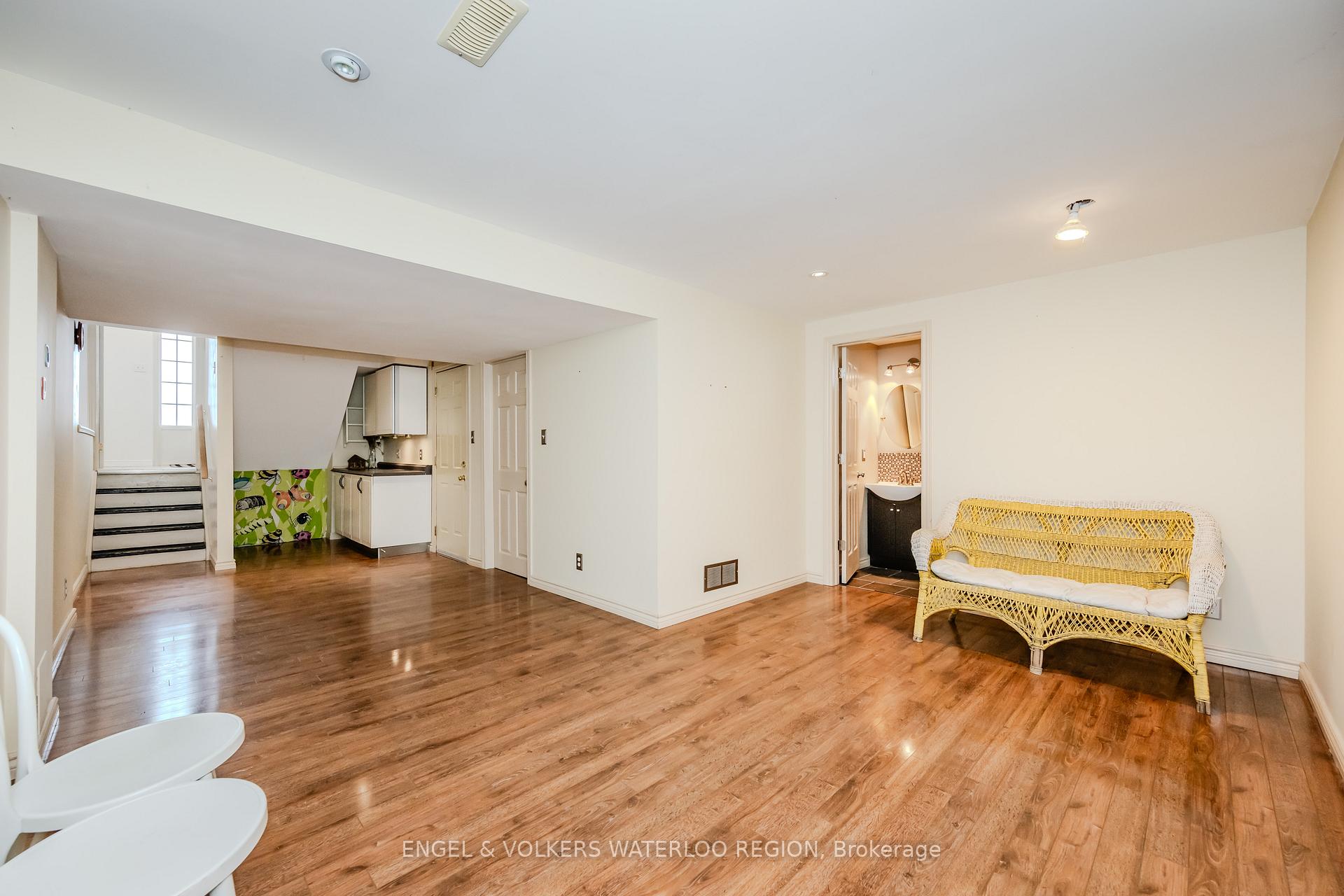 Photo 30 of 405 White Birch Avenue, Waterloo, Columbia Forest — HOMEH