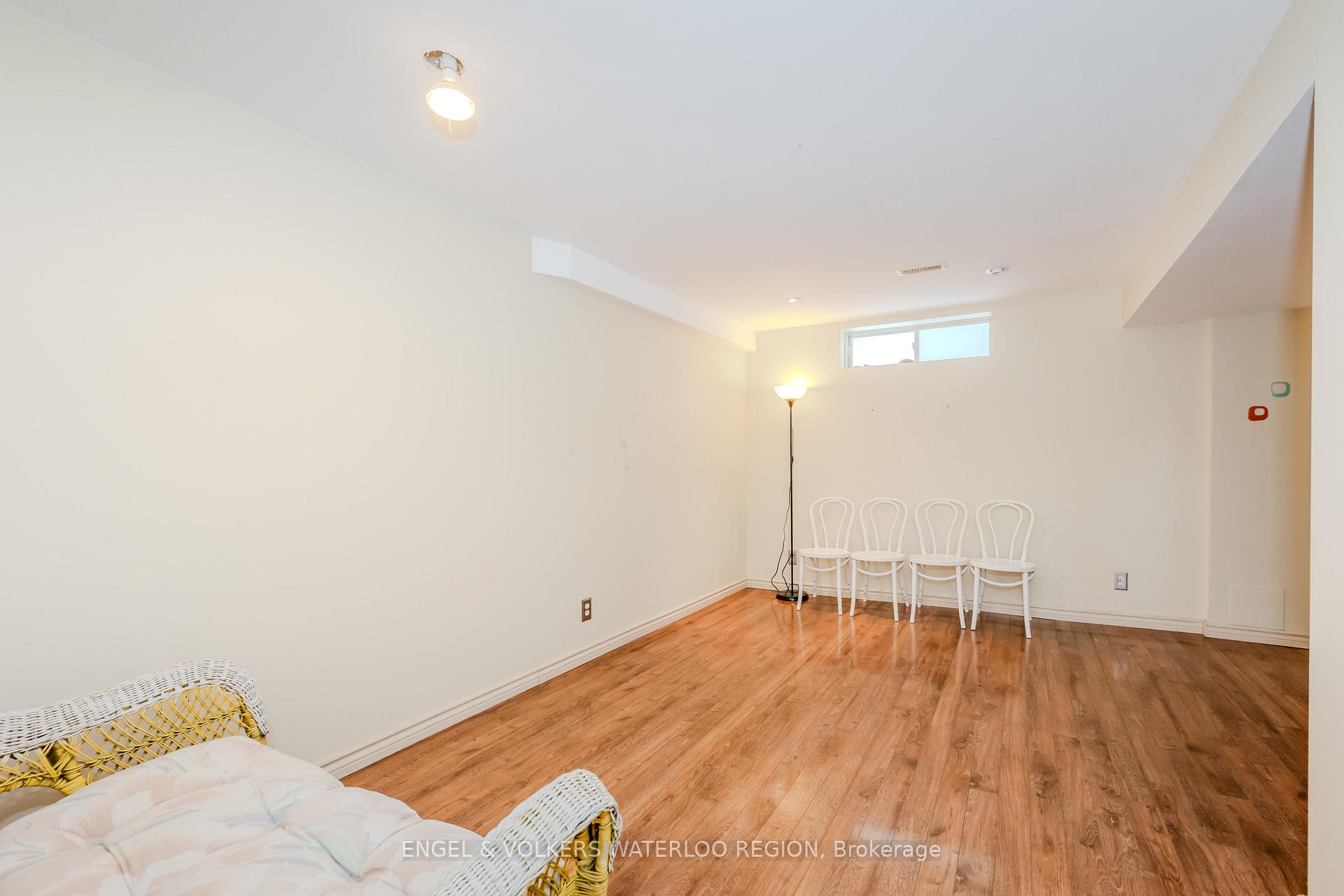Photo 31 of 405 White Birch Avenue, Waterloo, Columbia Forest — HOMEH