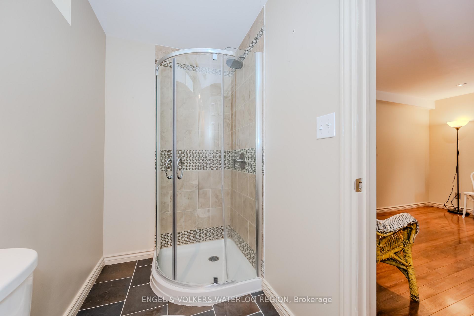 Photo 33 of 405 White Birch Avenue, Waterloo, Columbia Forest — HOMEH