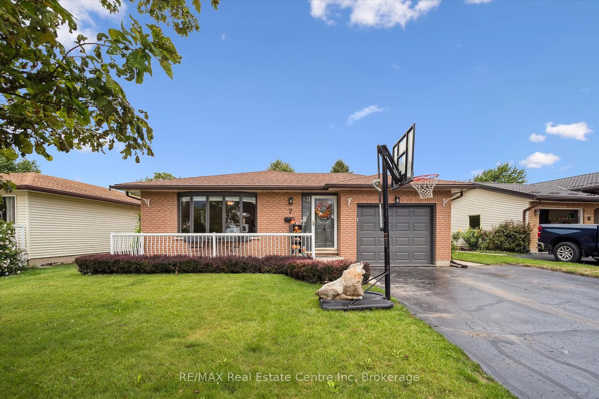 Front of 7 Eastview Drive