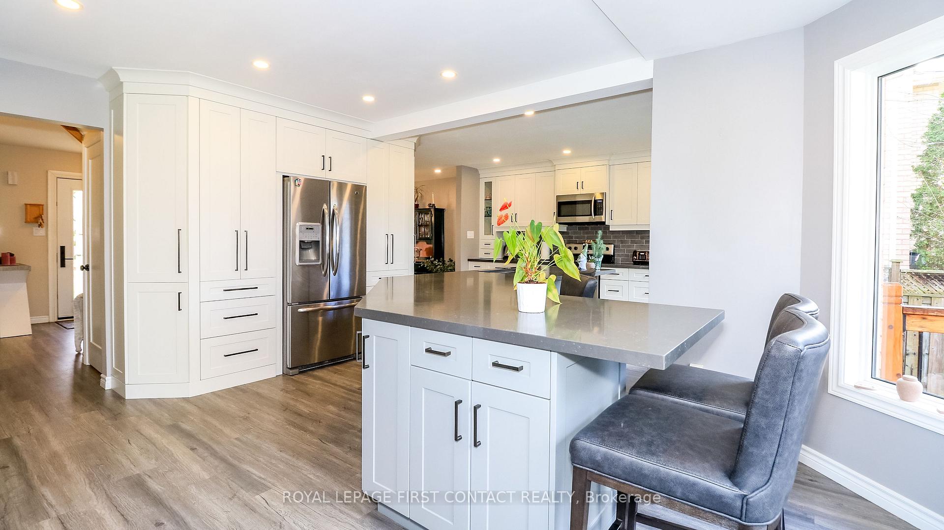 Photo 21 of 133 Brown Street, Barrie, Holly — HOMEH
