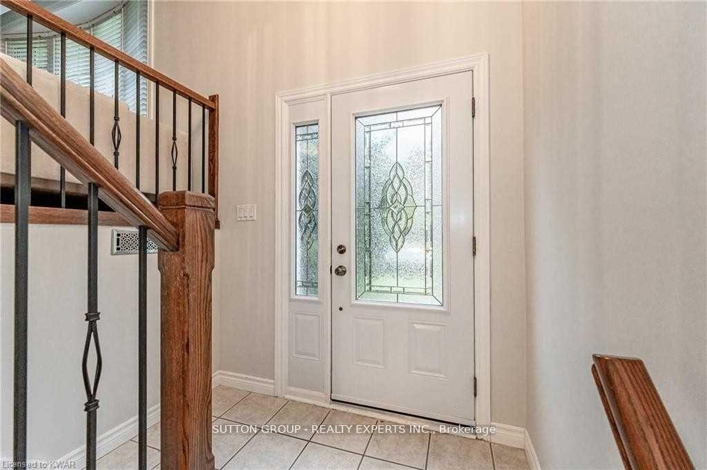 Photo 5 of Unit Upper, 604 Glen Forrest Boulevard, Waterloo — HOMEH