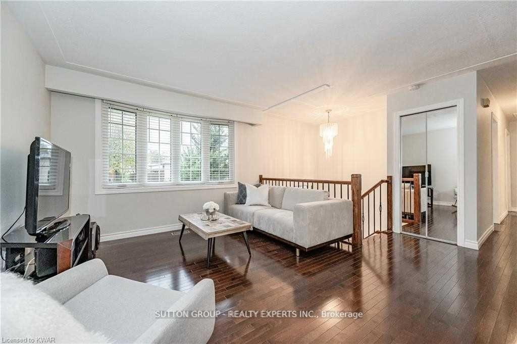 Photo 9 of Unit Upper, 604 Glen Forrest Boulevard, Waterloo — HOMEH