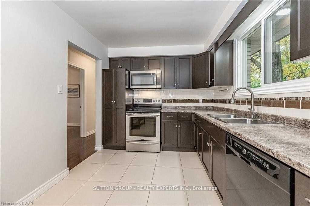 Photo 14 of Unit Upper, 604 Glen Forrest Boulevard, Waterloo — HOMEH