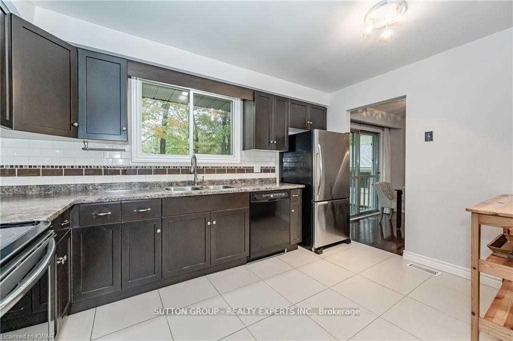 Photo 15 of Unit Upper, 604 Glen Forrest Boulevard, Waterloo — HOMEH