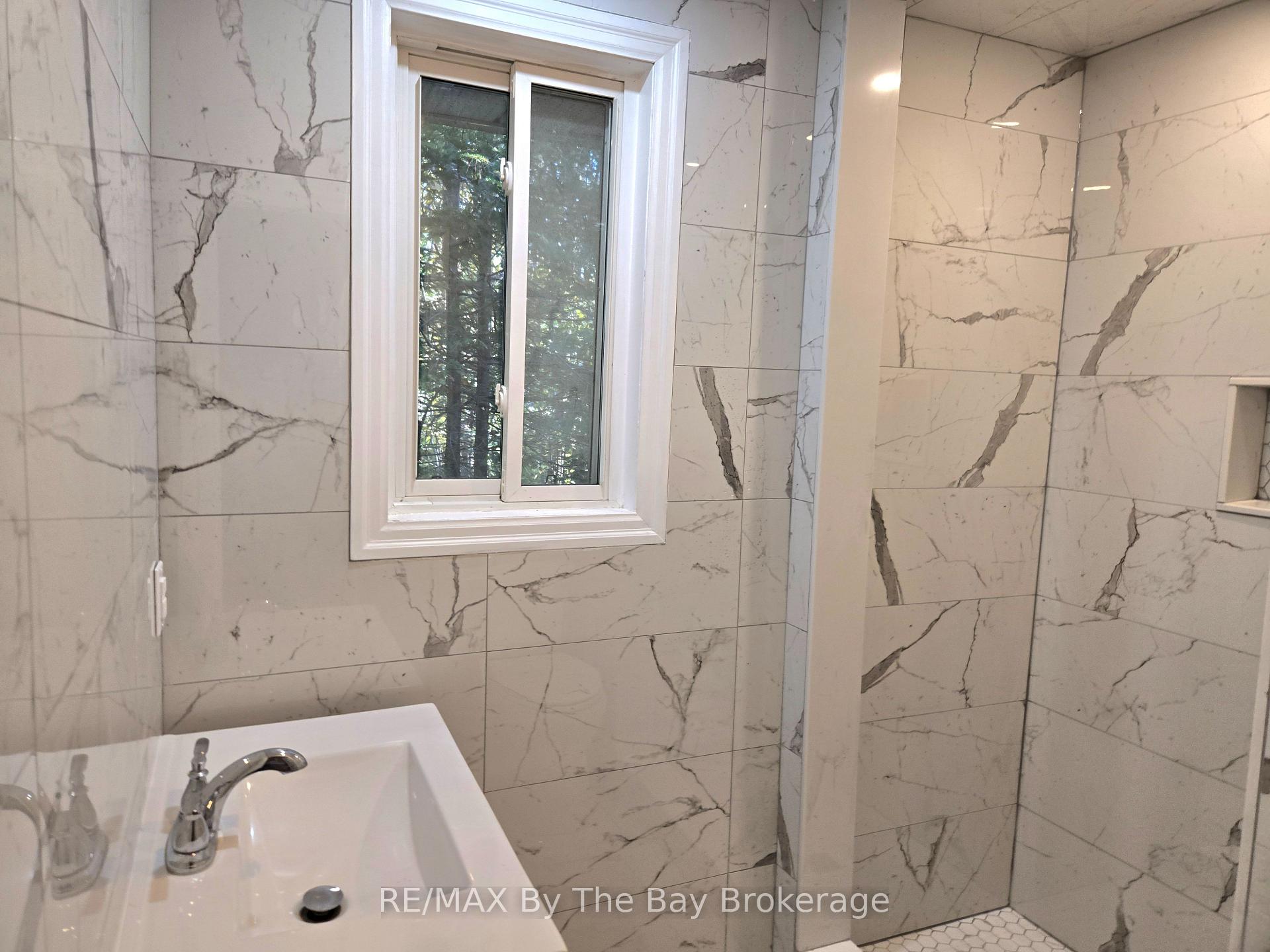 Photo 9 of 31 Forest Avenue, Wasaga Beach — HOMEH