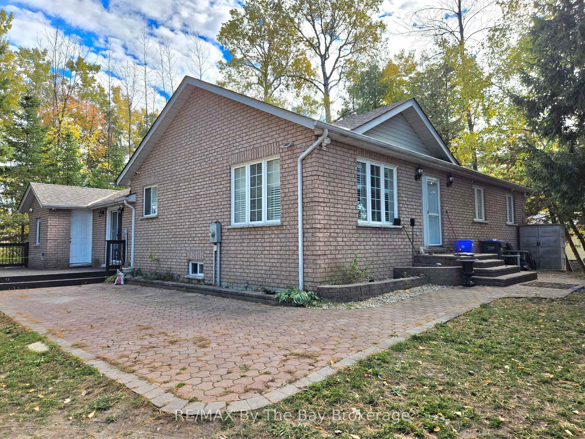 Photo 17 of 31 Forest Avenue, Wasaga Beach — HOMEH