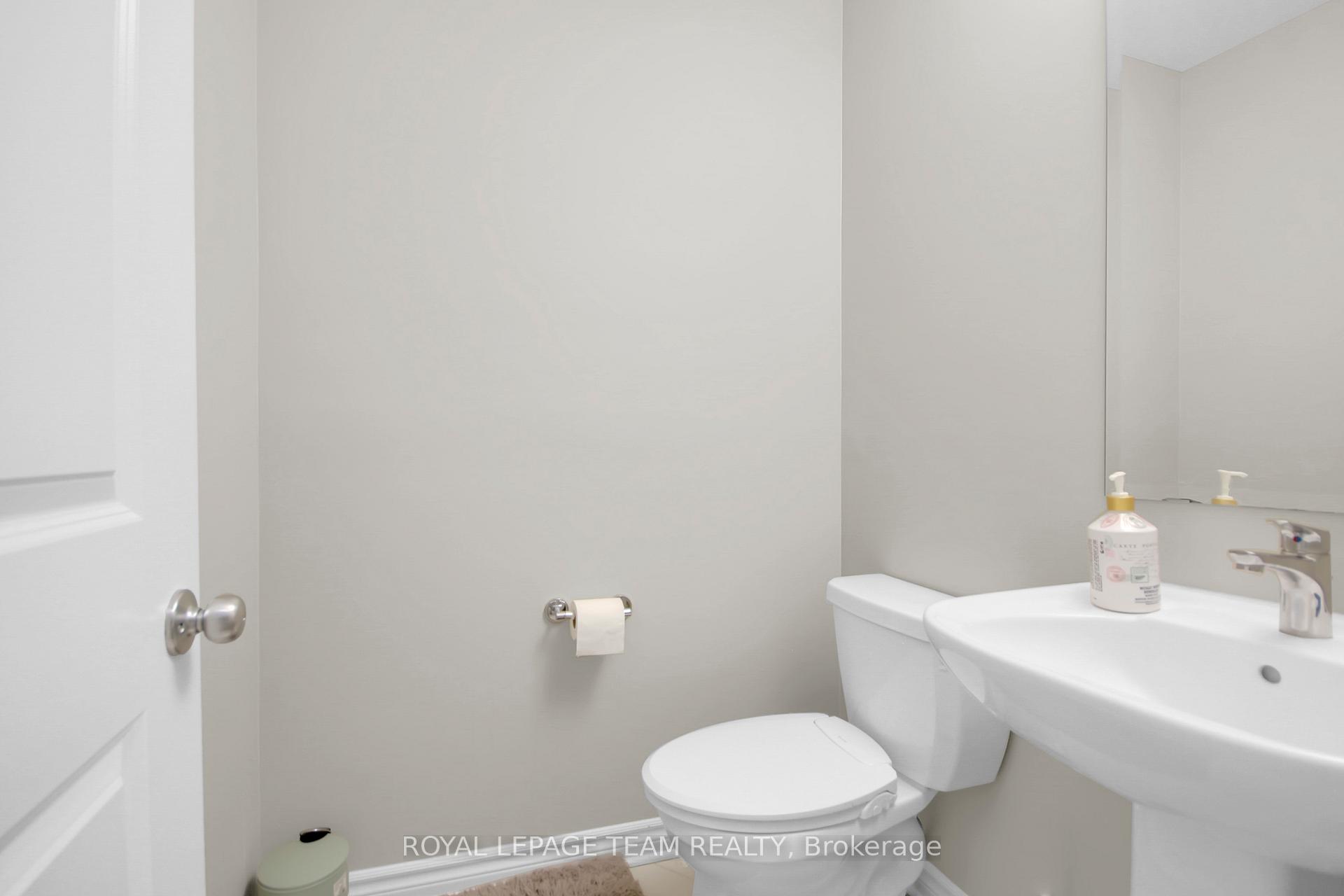 Photo 5 of 35 Mandevilla Crescent, Ottawa, Blossom Park/Kemp Park/Findlay Creek — HOMEH