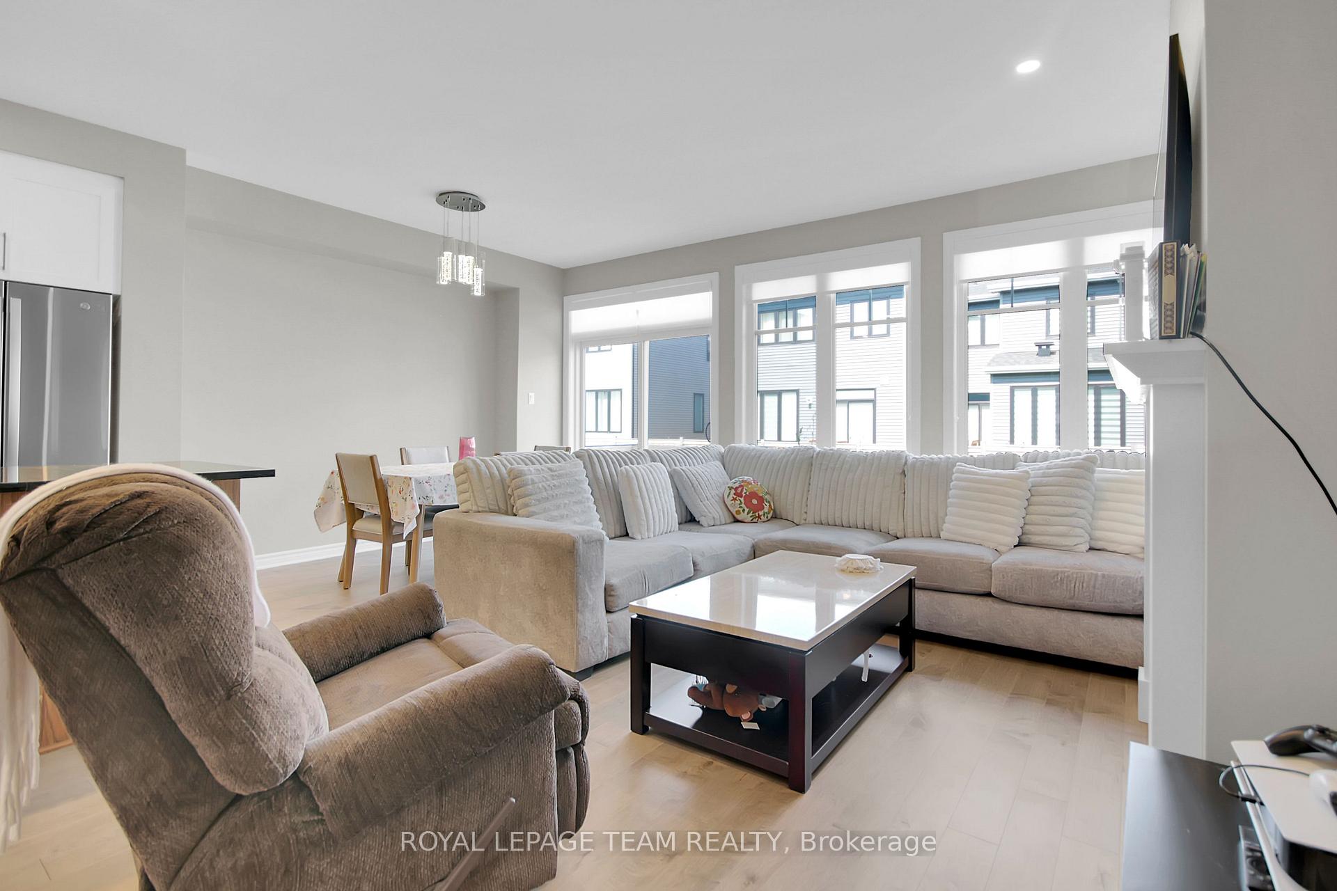 Photo 24 of 35 Mandevilla Crescent, Ottawa, Blossom Park/Kemp Park/Findlay Creek — HOMEH