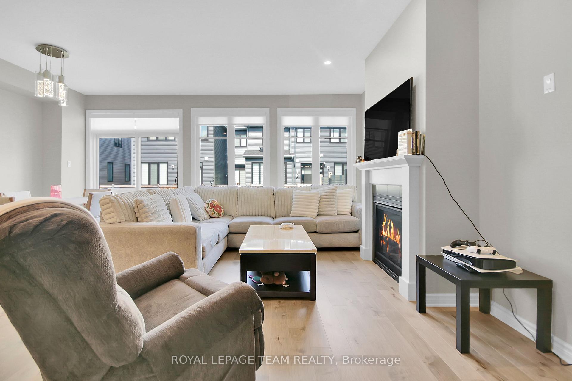 Photo 22 of 35 Mandevilla Crescent, Ottawa, Blossom Park/Kemp Park/Findlay Creek — HOMEH