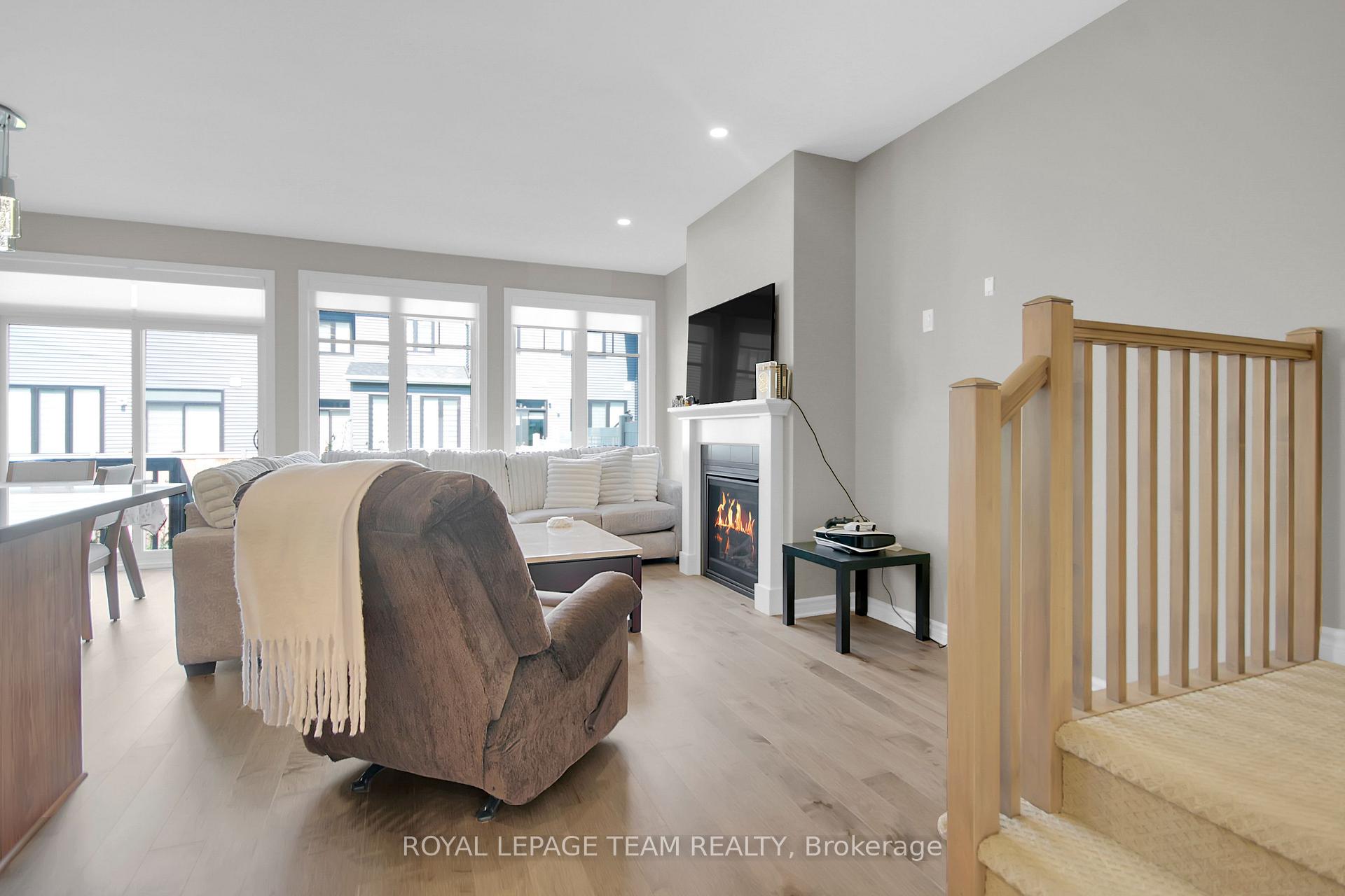 Photo 16 of 35 Mandevilla Crescent, Ottawa, Blossom Park/Kemp Park/Findlay Creek — HOMEH