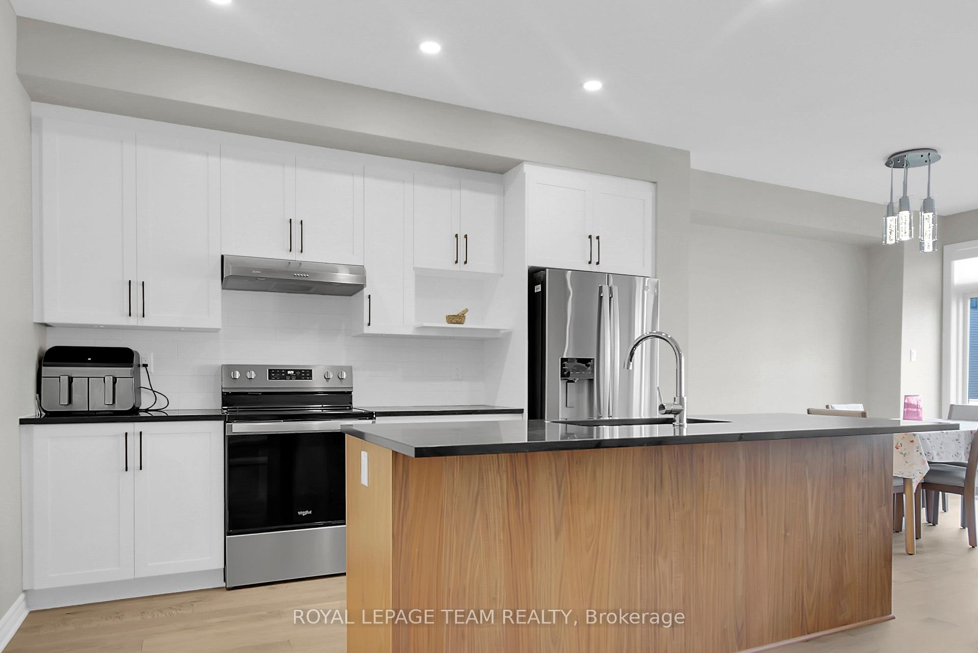 Photo 17 of 35 Mandevilla Crescent, Ottawa, Blossom Park/Kemp Park/Findlay Creek — HOMEH