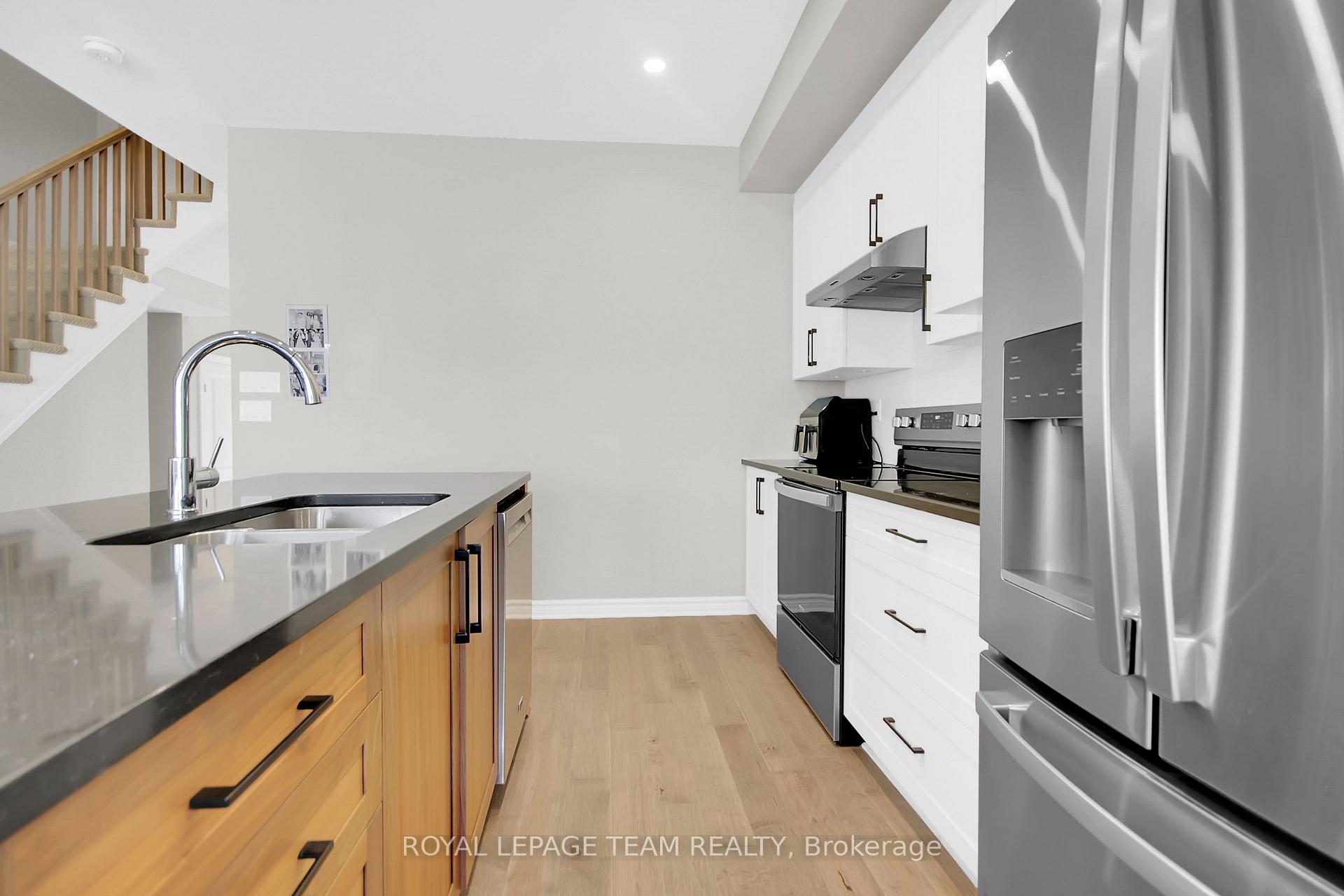 Photo 23 of 35 Mandevilla Crescent, Ottawa, Blossom Park/Kemp Park/Findlay Creek — HOMEH