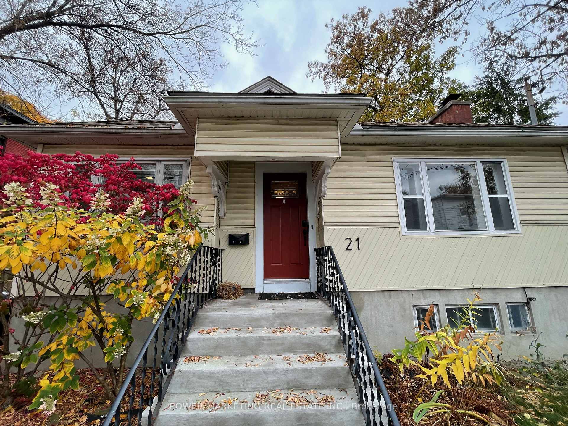Front of 21 Perkins Street