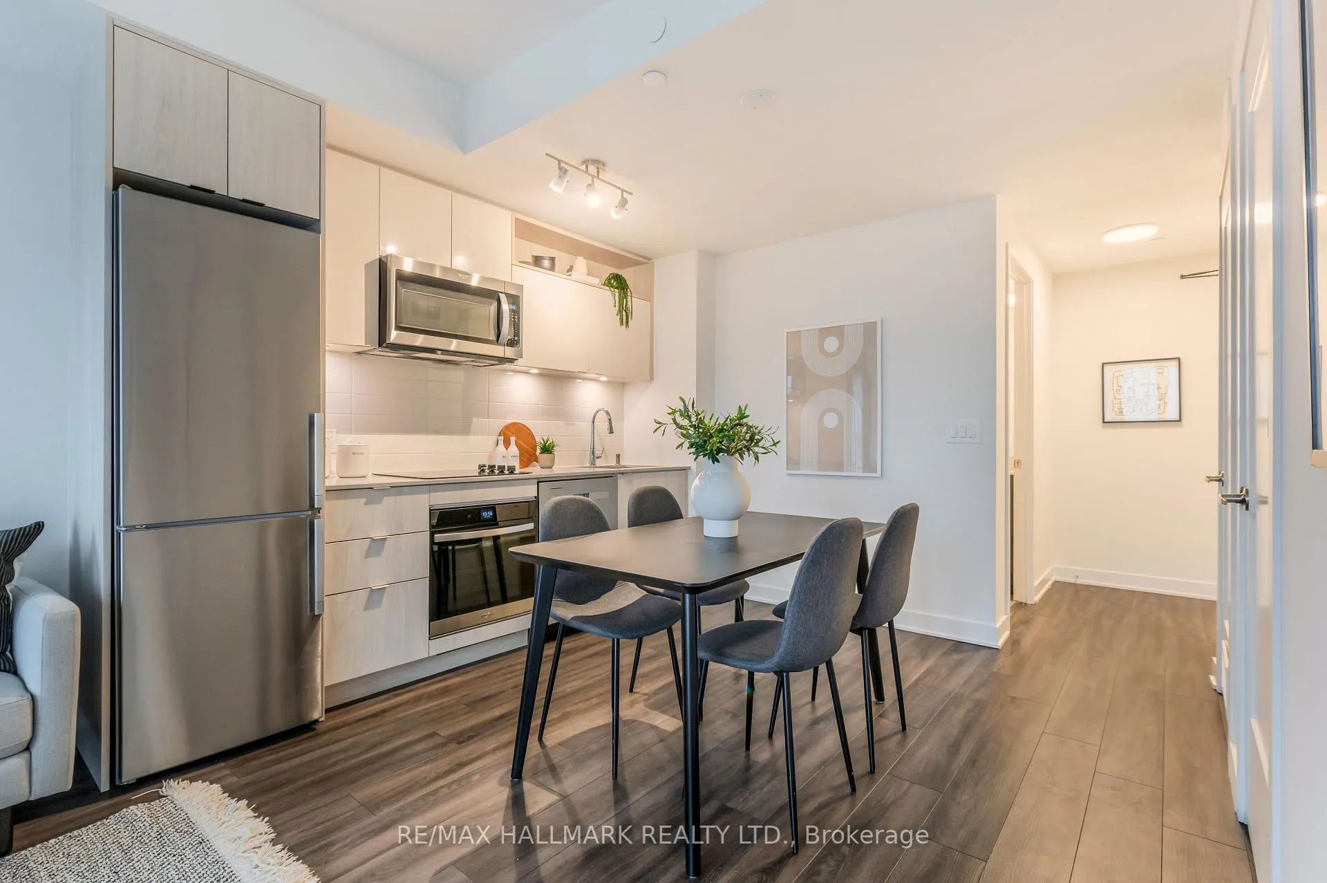 Photo 5 of Unit 2401 E, 70 Princess St E, Toronto, Waterfront Communities — HOMEH