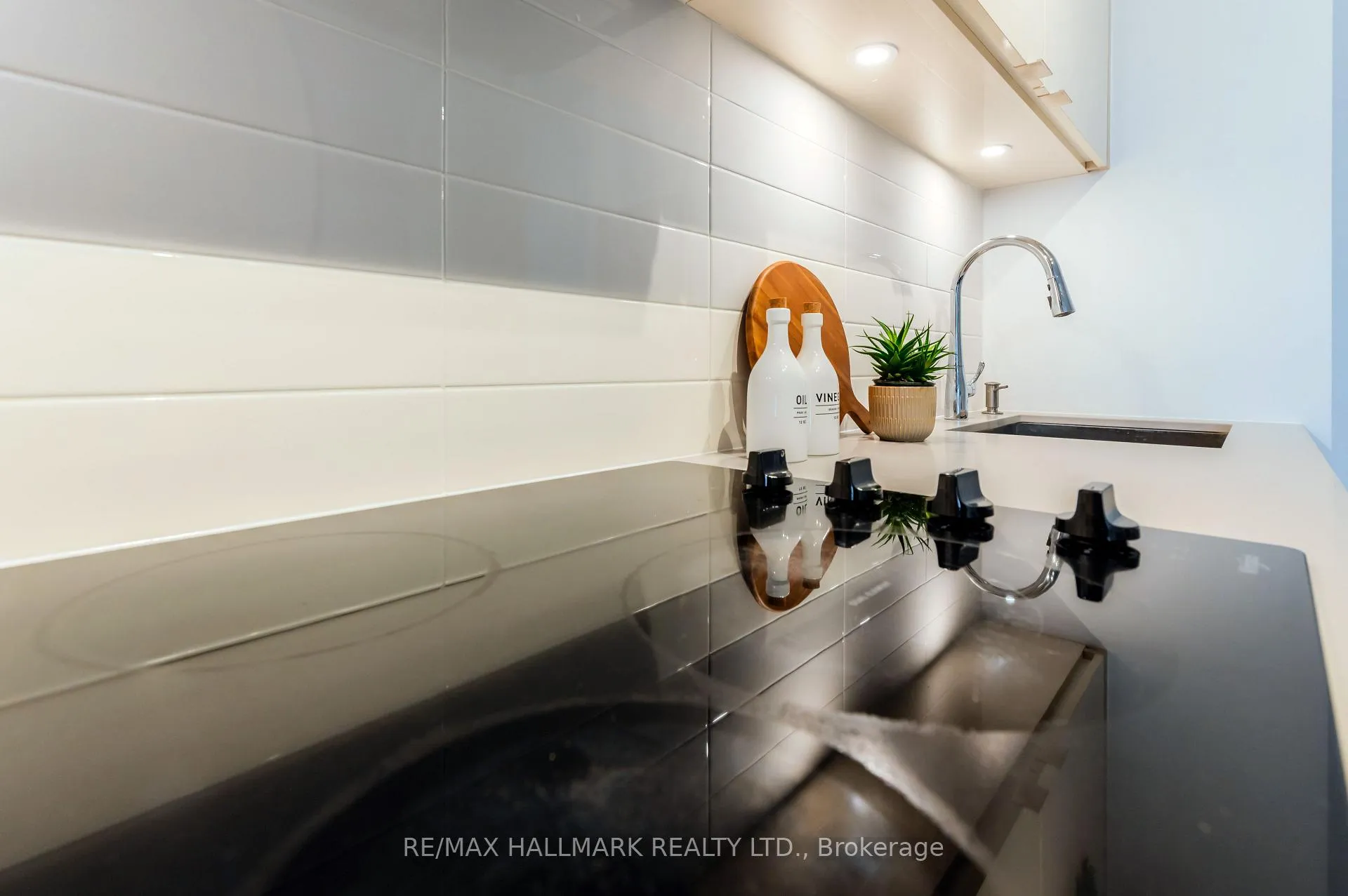 Photo 19 of Unit 2401 E, 70 Princess St E, Toronto, Waterfront Communities — HOMEH