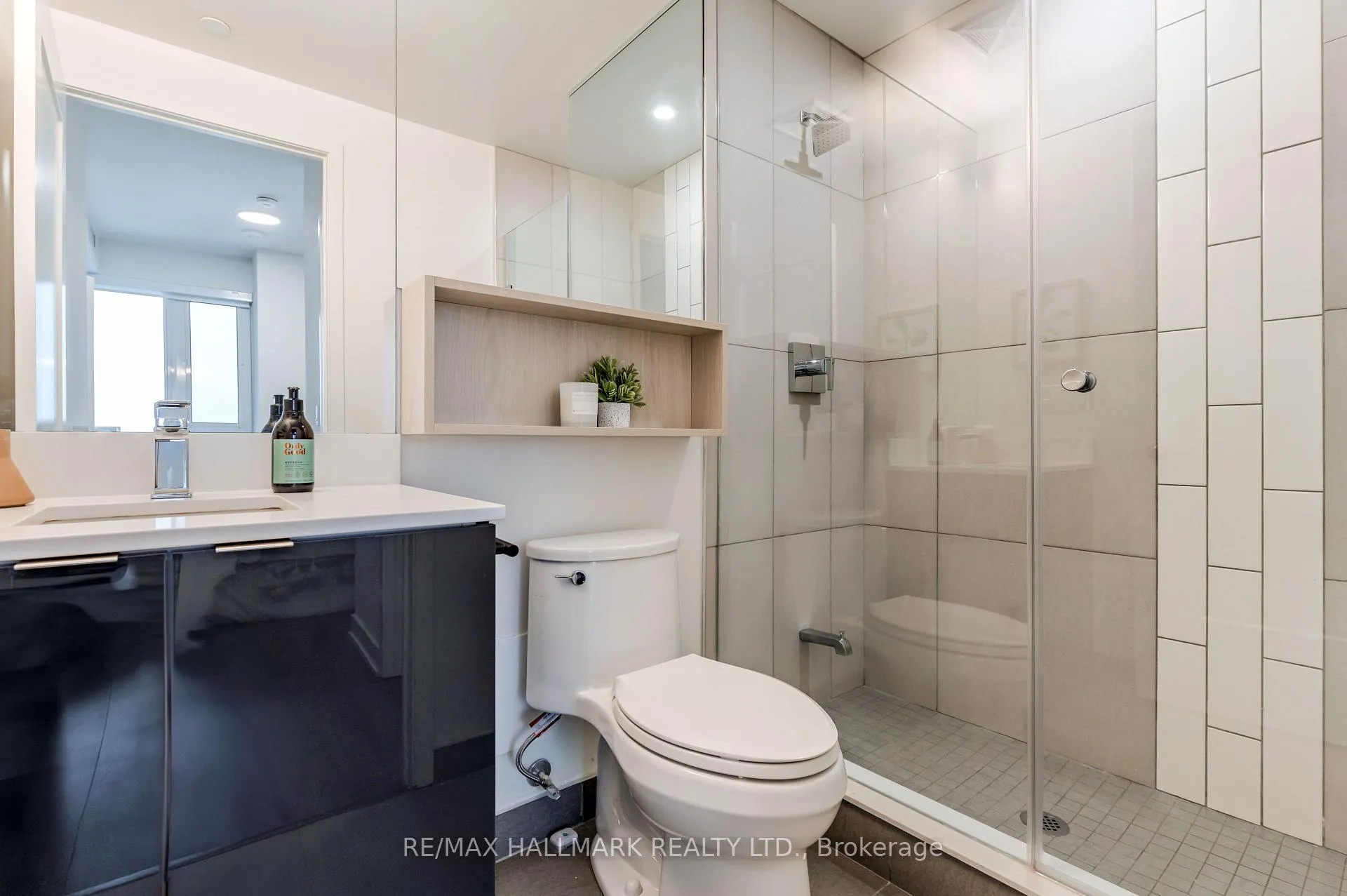 Photo 29 of Unit 2401 E, 70 Princess St E, Toronto, Waterfront Communities — HOMEH