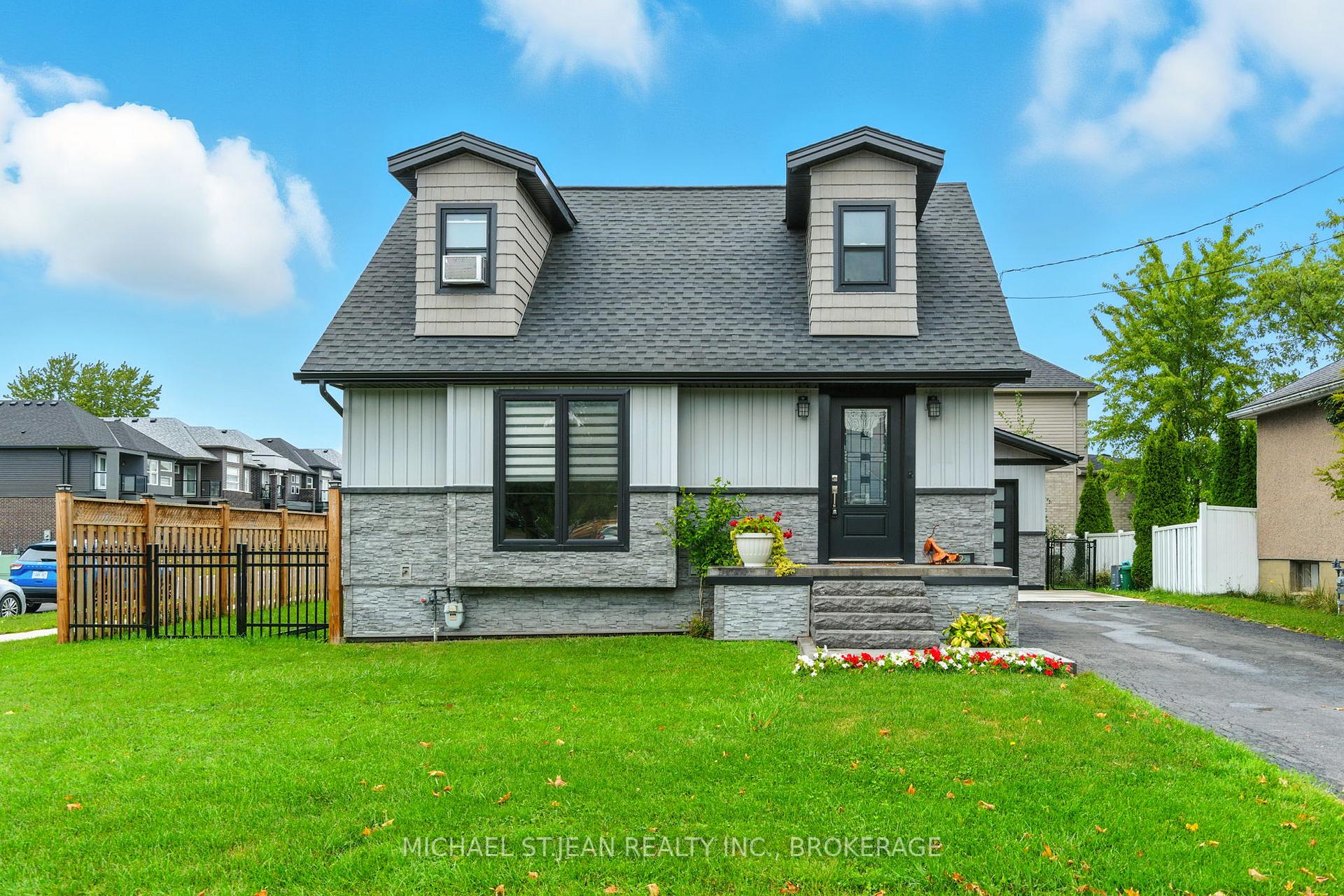 Photo 2 of 29 Sauer Avenue, Welland, Lincoln/Crowland — HOMEH