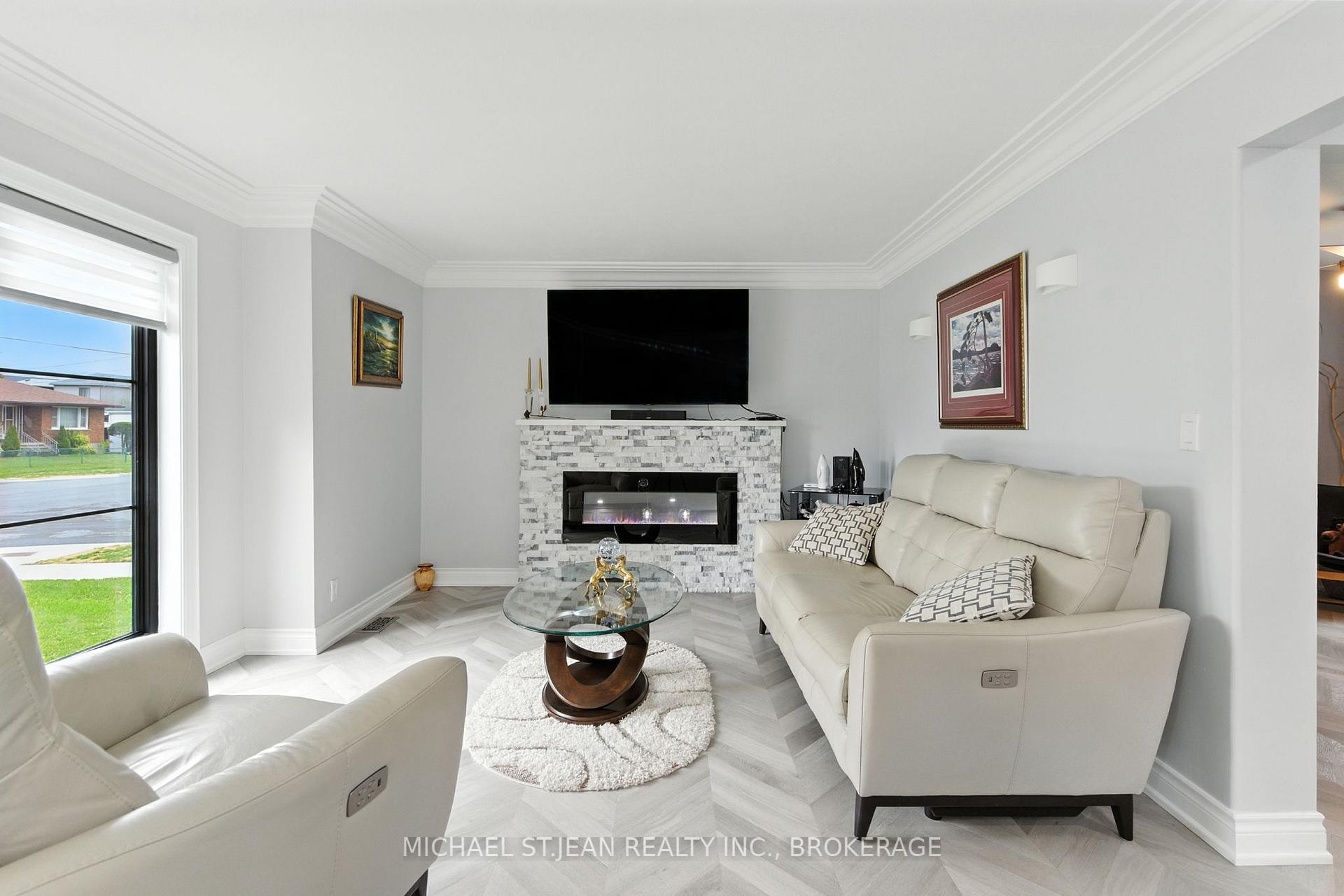 Photo 9 of 29 Sauer Avenue, Welland, Lincoln/Crowland — HOMEH
