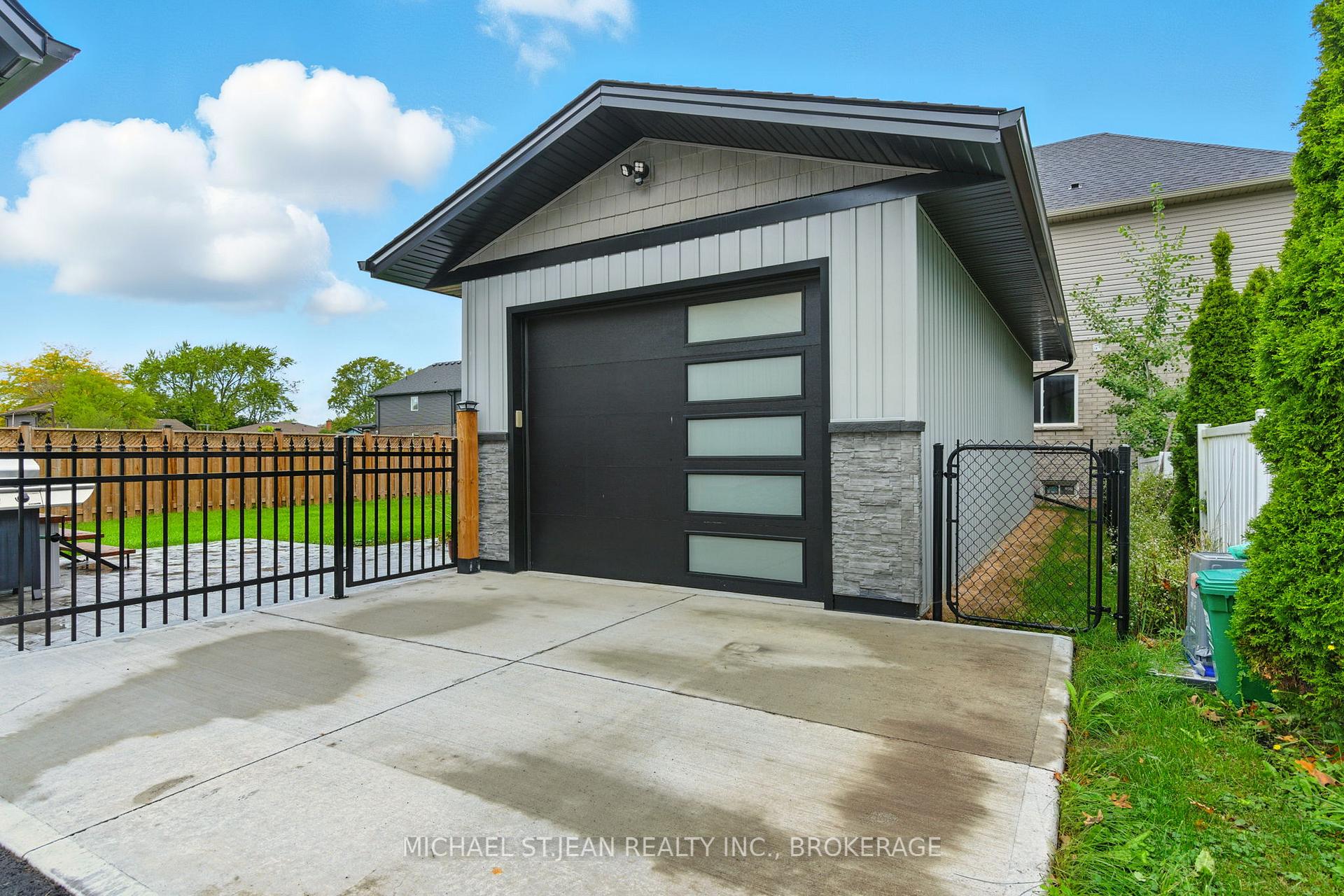 Photo 37 of 29 Sauer Avenue, Welland, Lincoln/Crowland — HOMEH