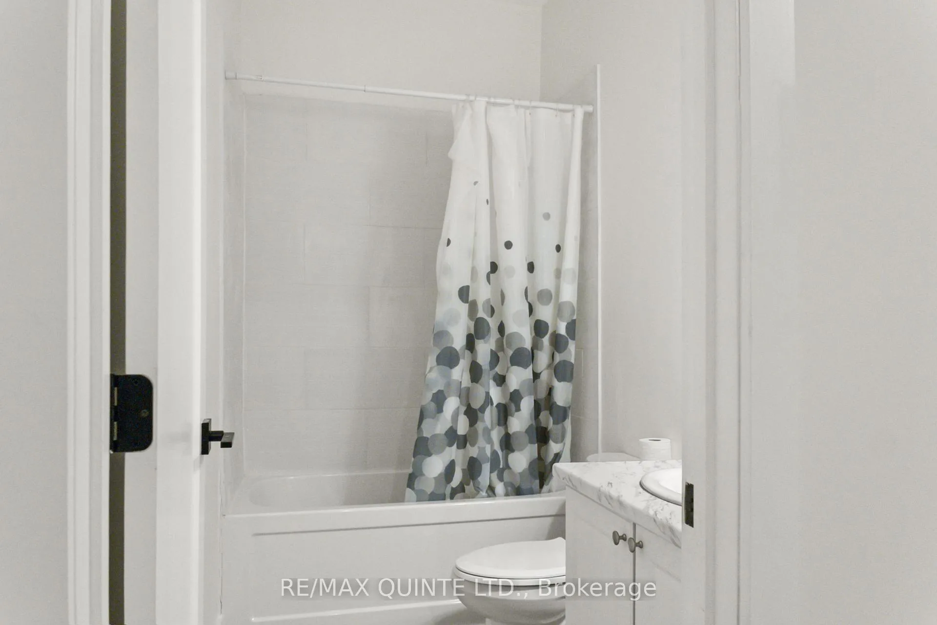 Photo 12 of Unit 101, 363 Front Street, Belleville, Belleville Ward — HOMEH