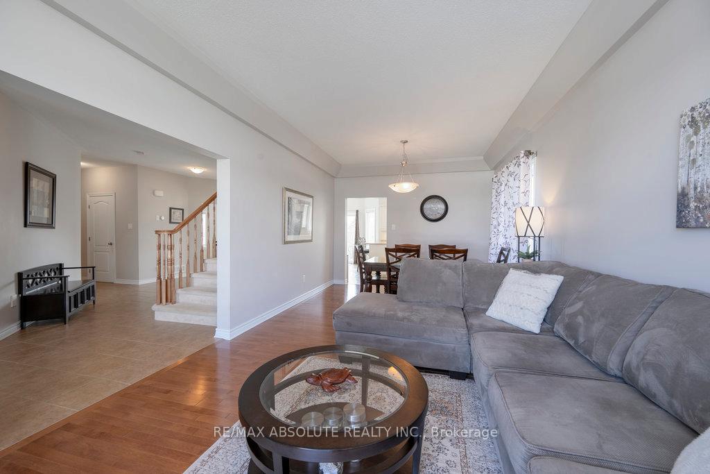 Photo 6 of 77 Carter Crescent, Arnprior — HOMEH