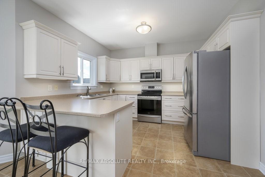 Photo 11 of 77 Carter Crescent, Arnprior — HOMEH