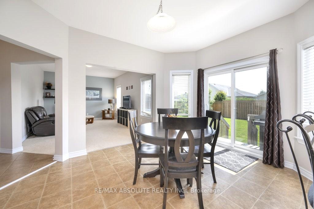 Photo 12 of 77 Carter Crescent, Arnprior — HOMEH