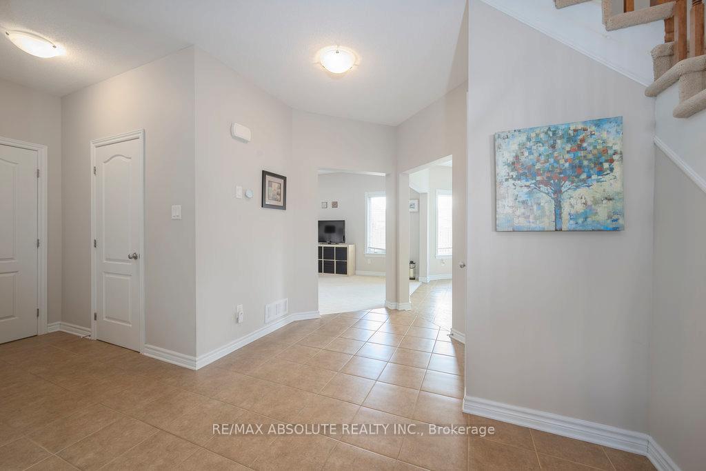 Photo 16 of 77 Carter Crescent, Arnprior — HOMEH
